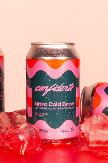 Lata de cold brew Confidente Café, café frío sin azúcar hecho en Buenos Aires, Argentina